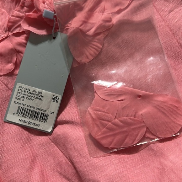 NWT Antonio MelaniWillow Floral Applique Mock Neck Short Sleeve Midi Dress - Picture 4 of 6